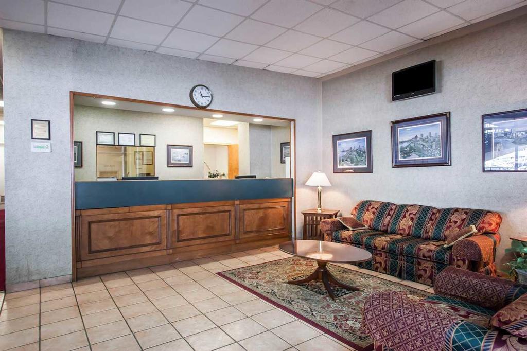 Econo Lodge Downtown Мемфис Экстерьер фото